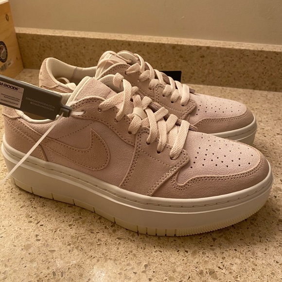Nike dunk elevates coconut milk - Picture 2 of 3
